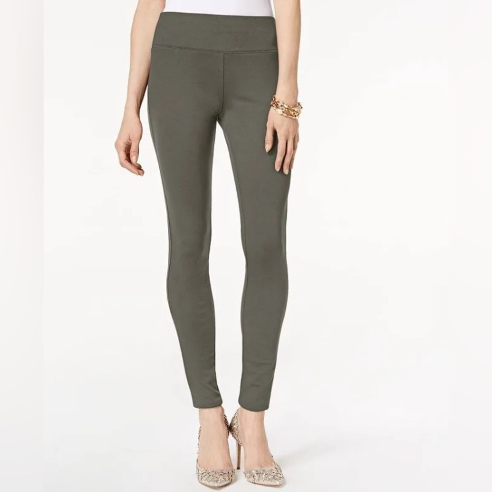 NWT INC International Concepts Skinny Pants; Size 4.